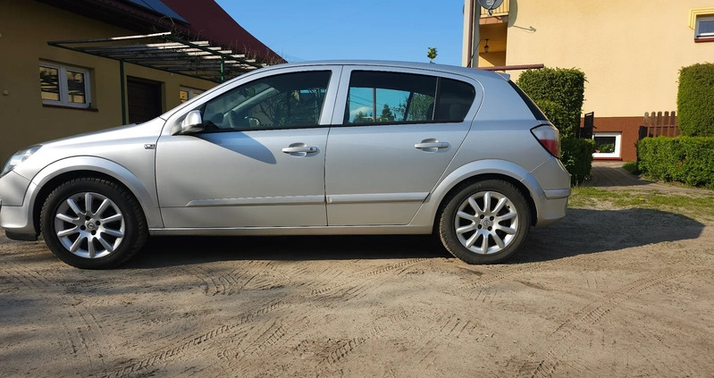 Opel Astra cena 10600 przebieg: 238500, rok produkcji 2005 z Raciąż małe 67